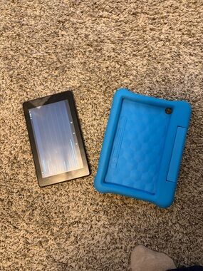 Amazon Kids Tablet Case in Bright Blue with Built-in Handle 7th edition factory